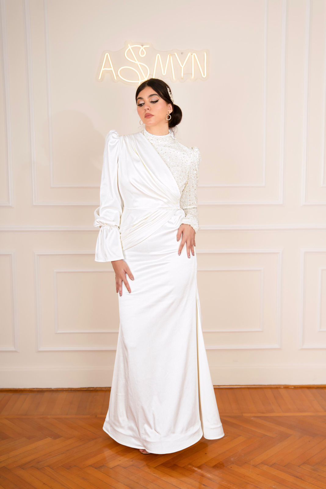 Off-white Mermaid Simple Bridal Dress