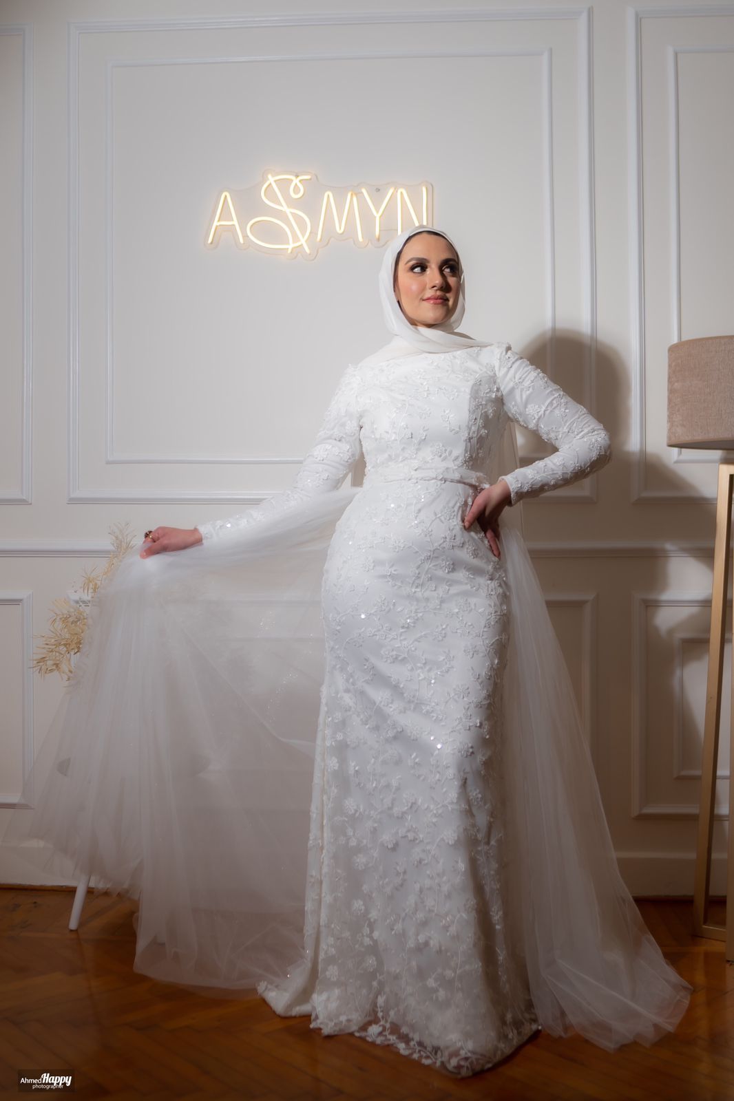 Off-white Embroidered Mermaid Bridal Dress with Toll Extension