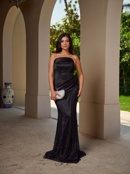 The Bold Muse Dress in black