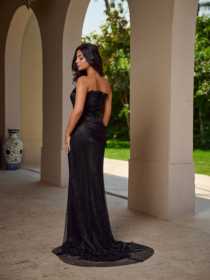 The Bold Muse Dress in black