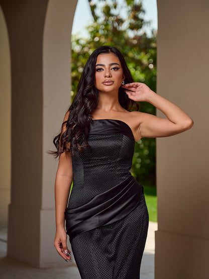 The Bold Muse Dress in black