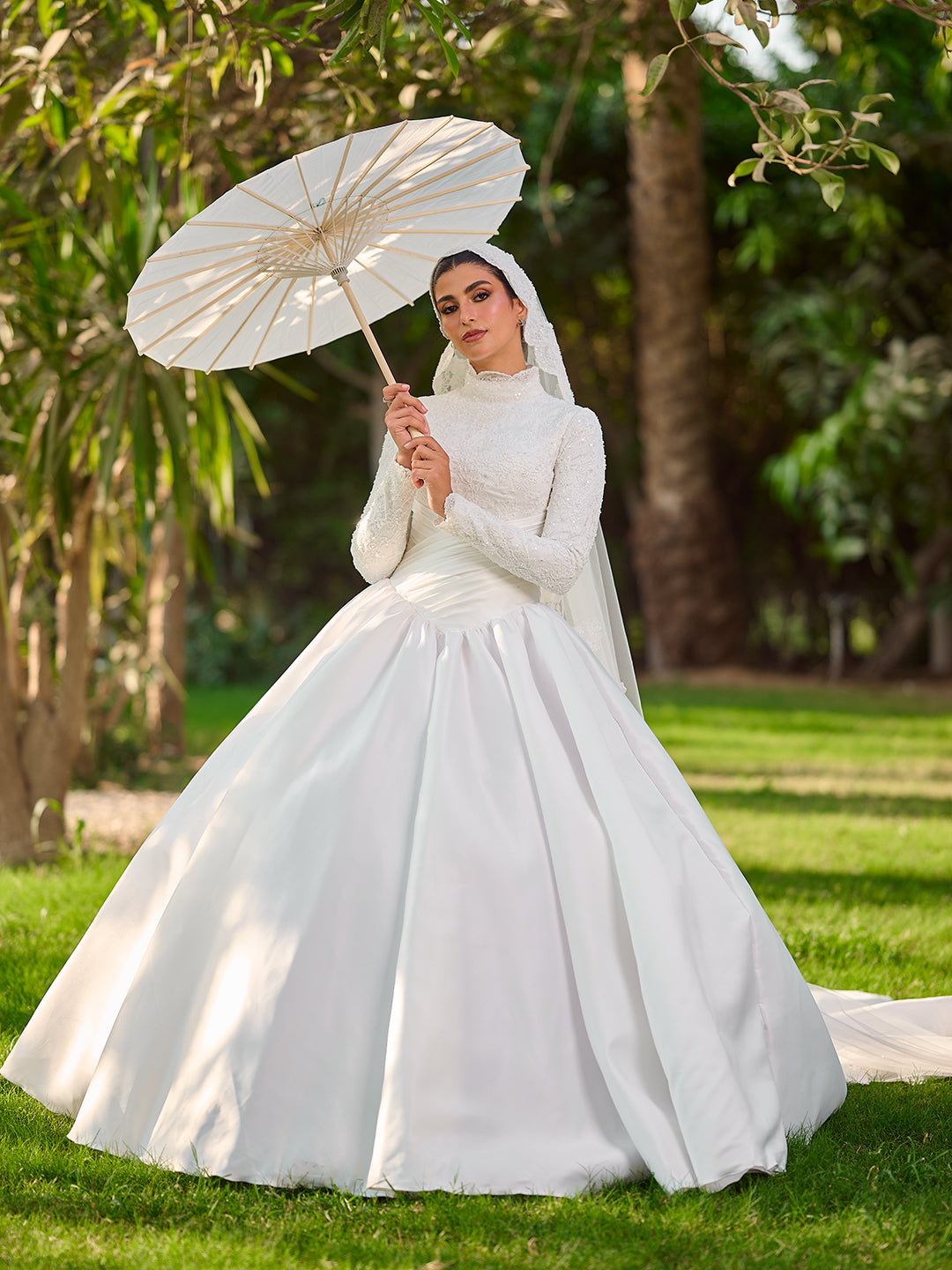 Graceful Ball Gown Bridal Dress