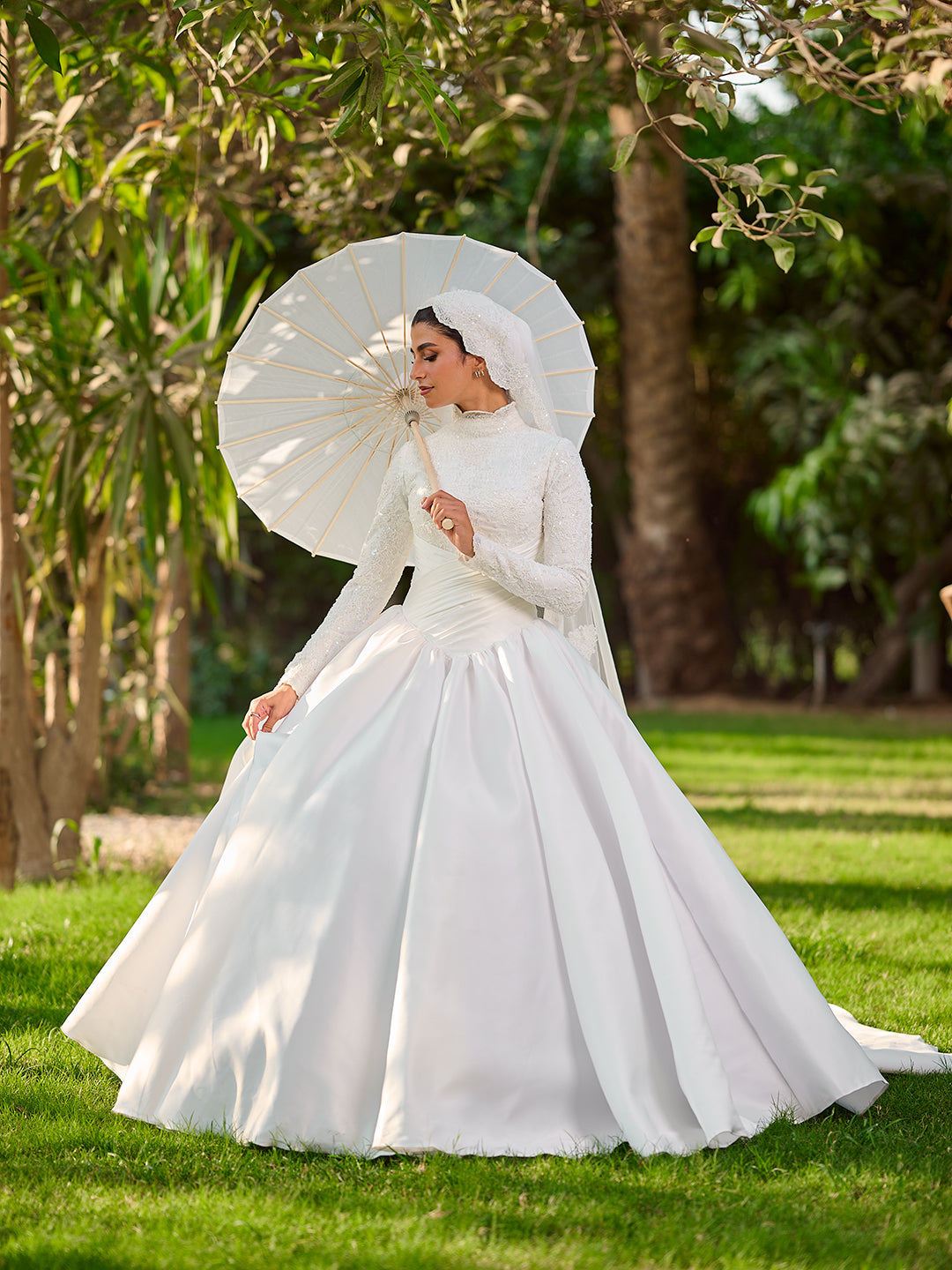 Graceful Ball Gown Bridal Dress