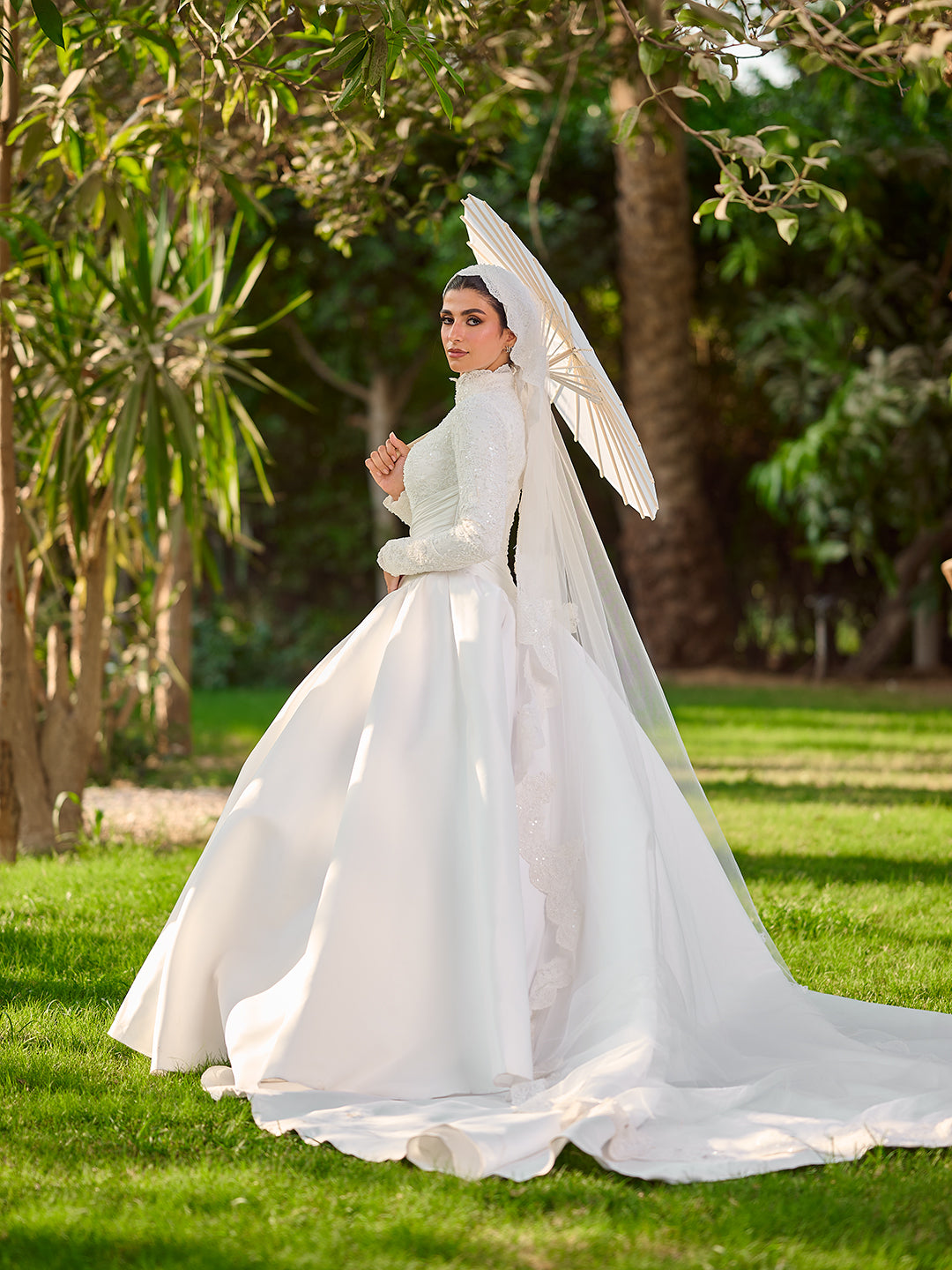 Graceful Ball Gown Bridal Dress