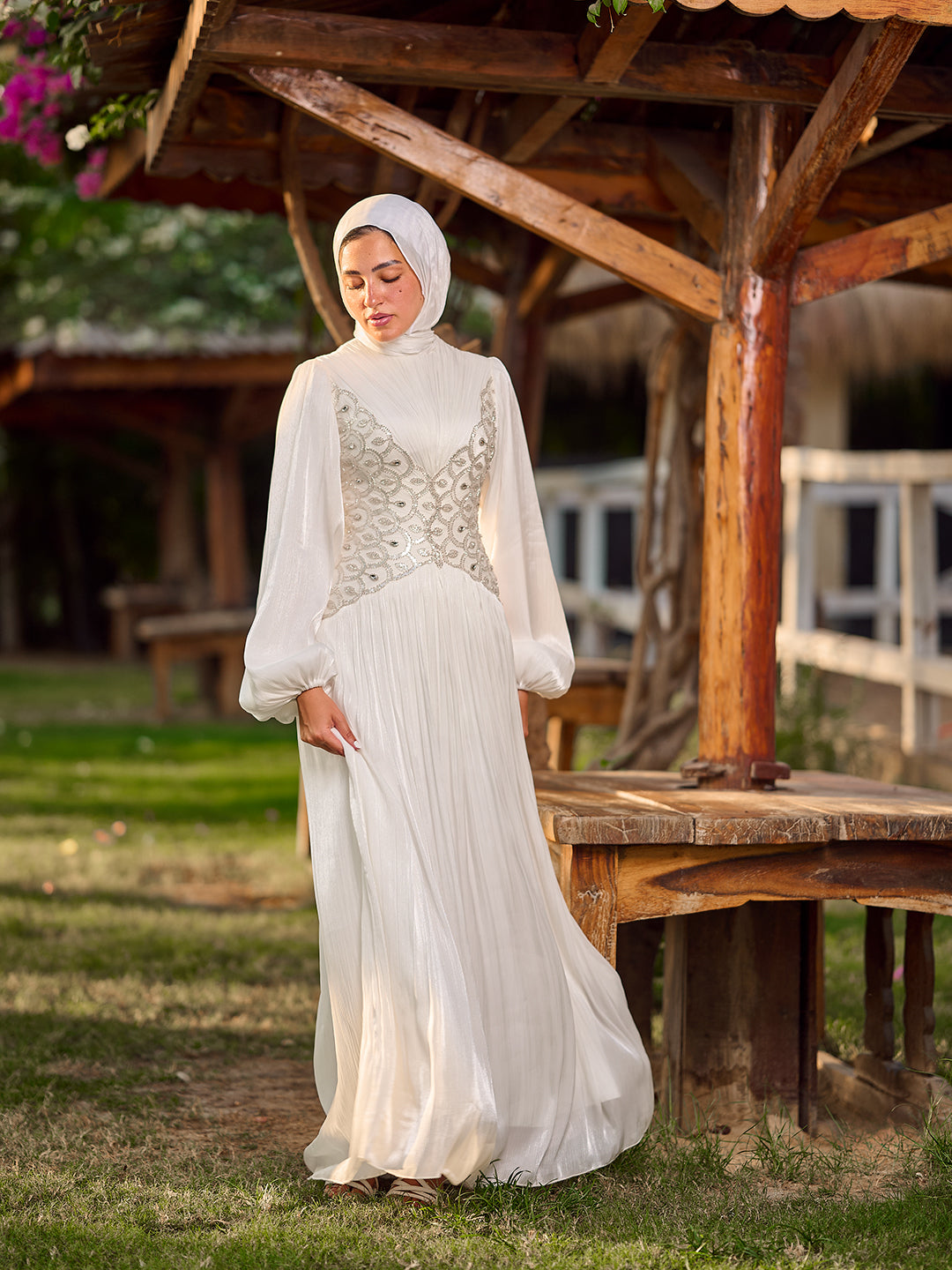 The Jewel Waist Dress white