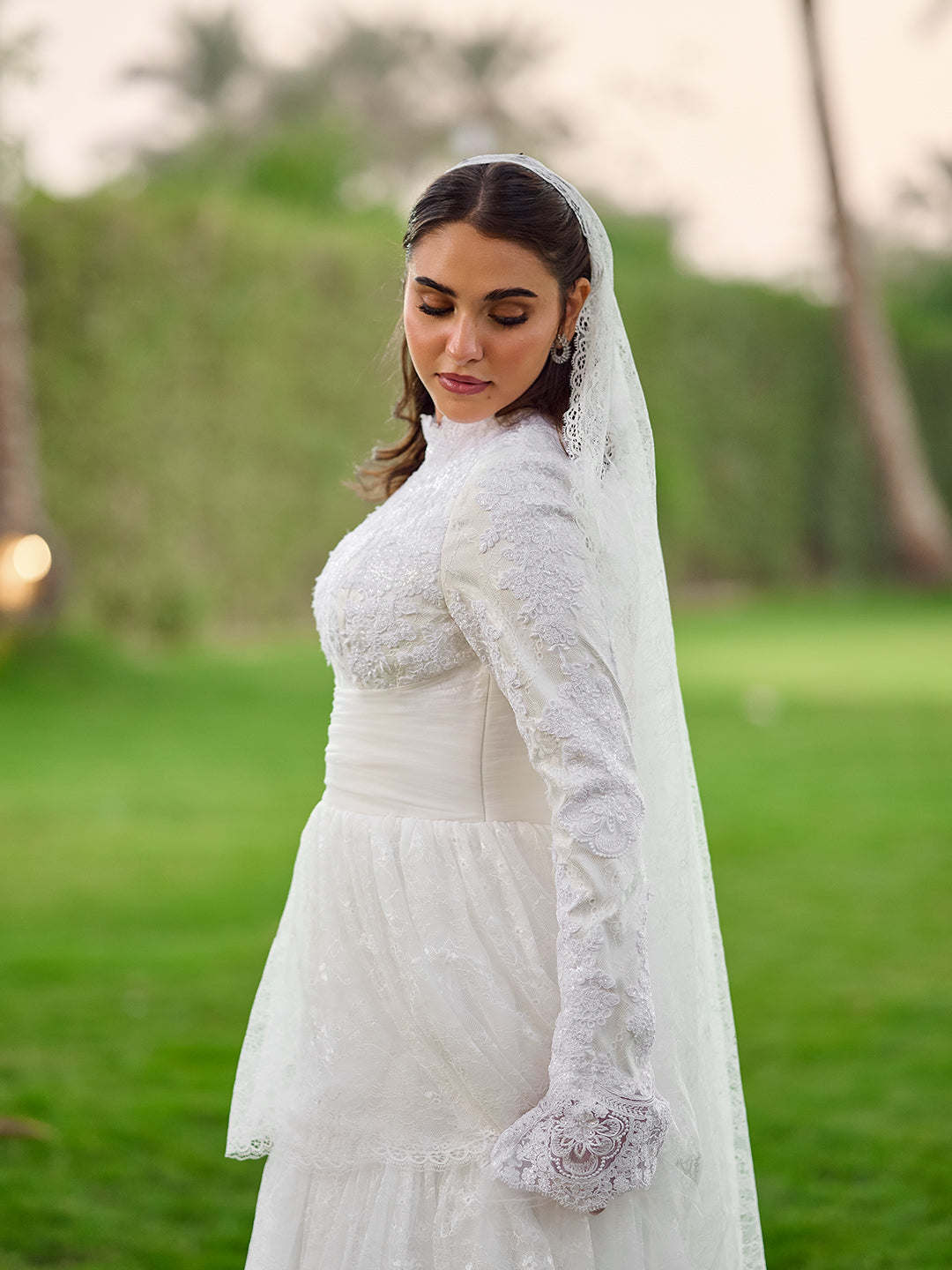 Romantic Vintage Lace Bridal Dress