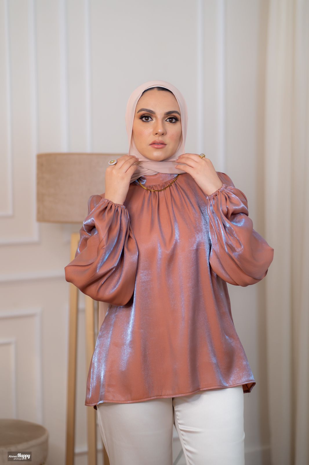 Shiny Cashmere Mock Neck Satin blouse