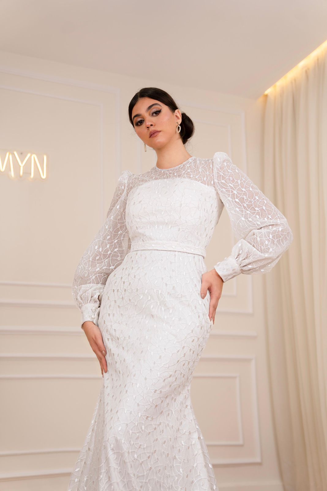 Off-white Embroidered Mermaid Simple Bridal Dress