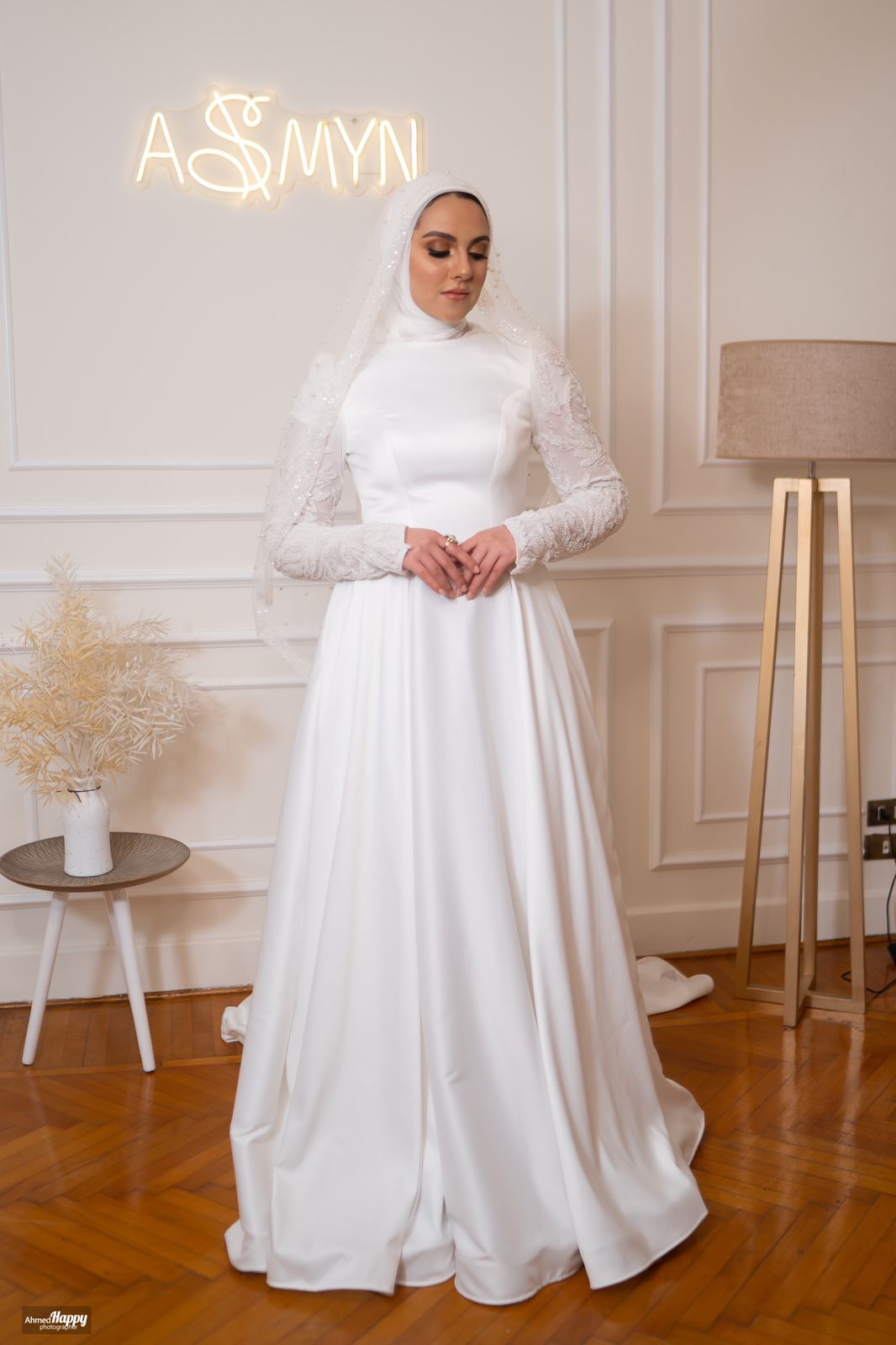 Off-white Princess Bridal Dress with Embroidered Sleeves