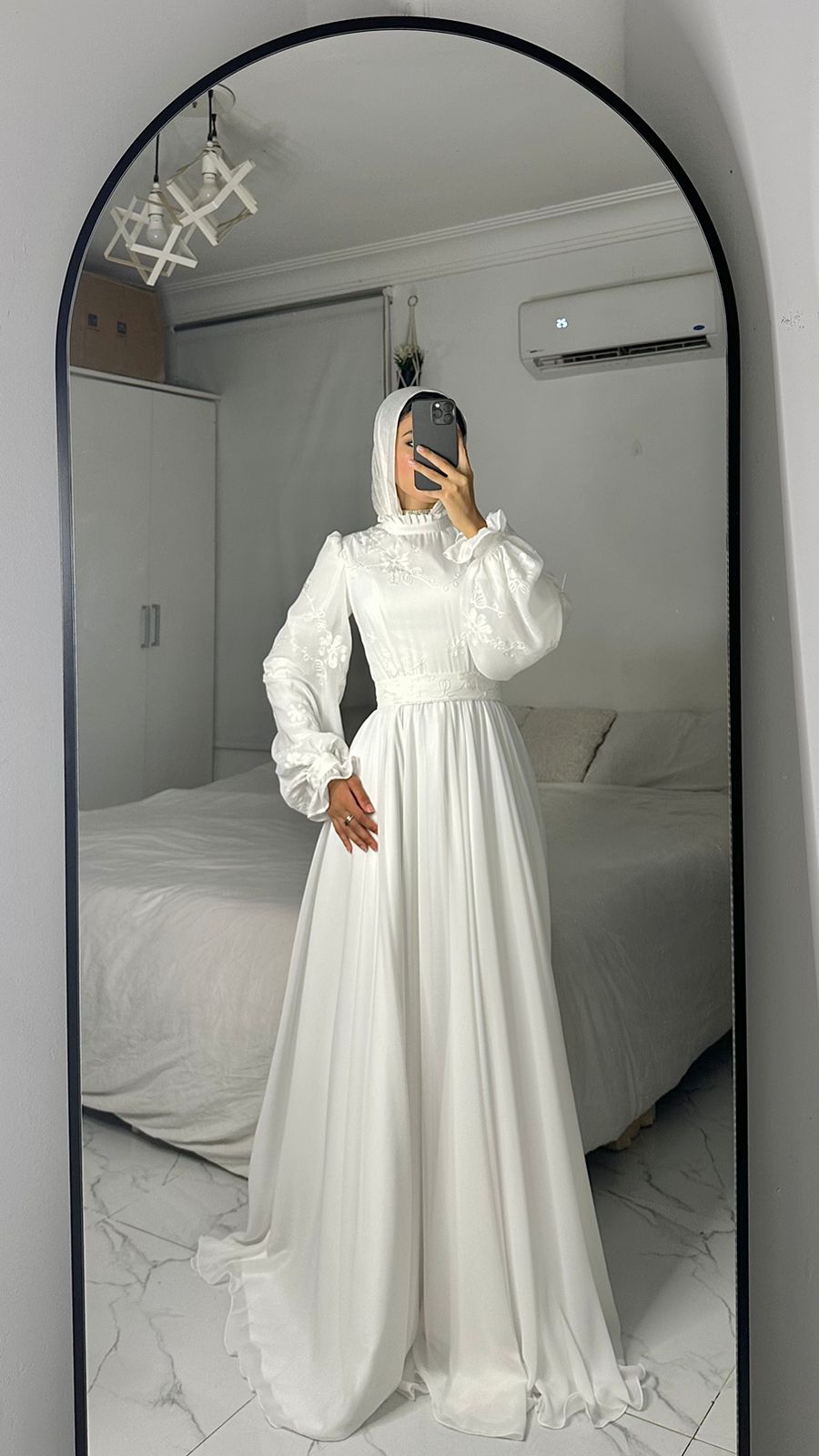 Off-white Simple Embroidered-Top Bridal Dress