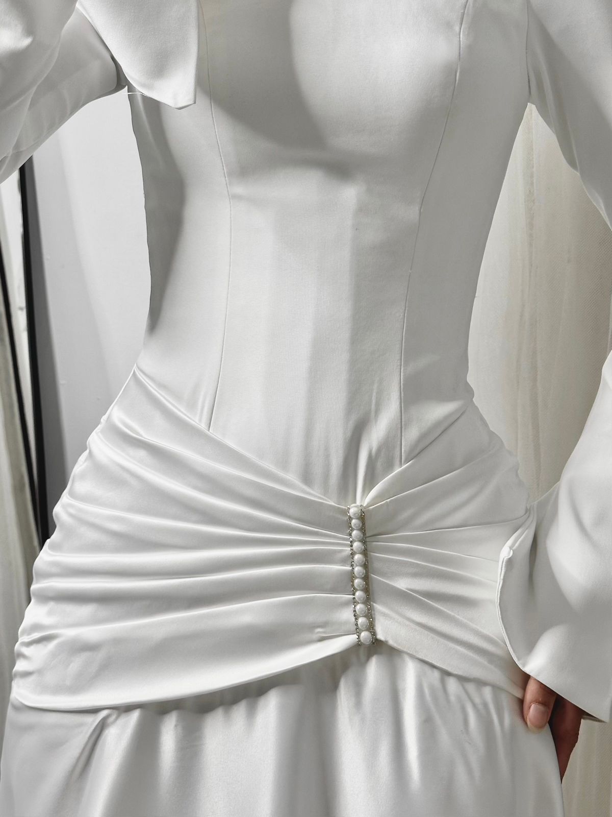 Off-white Mermaid Satin Dress with Draped Waist