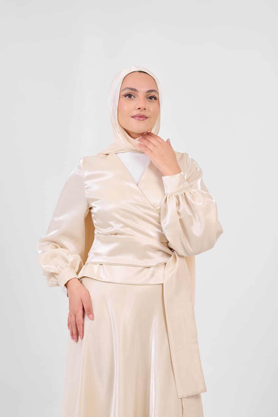 Shadow & Shine Soiree Wrap Set in Golden Beige