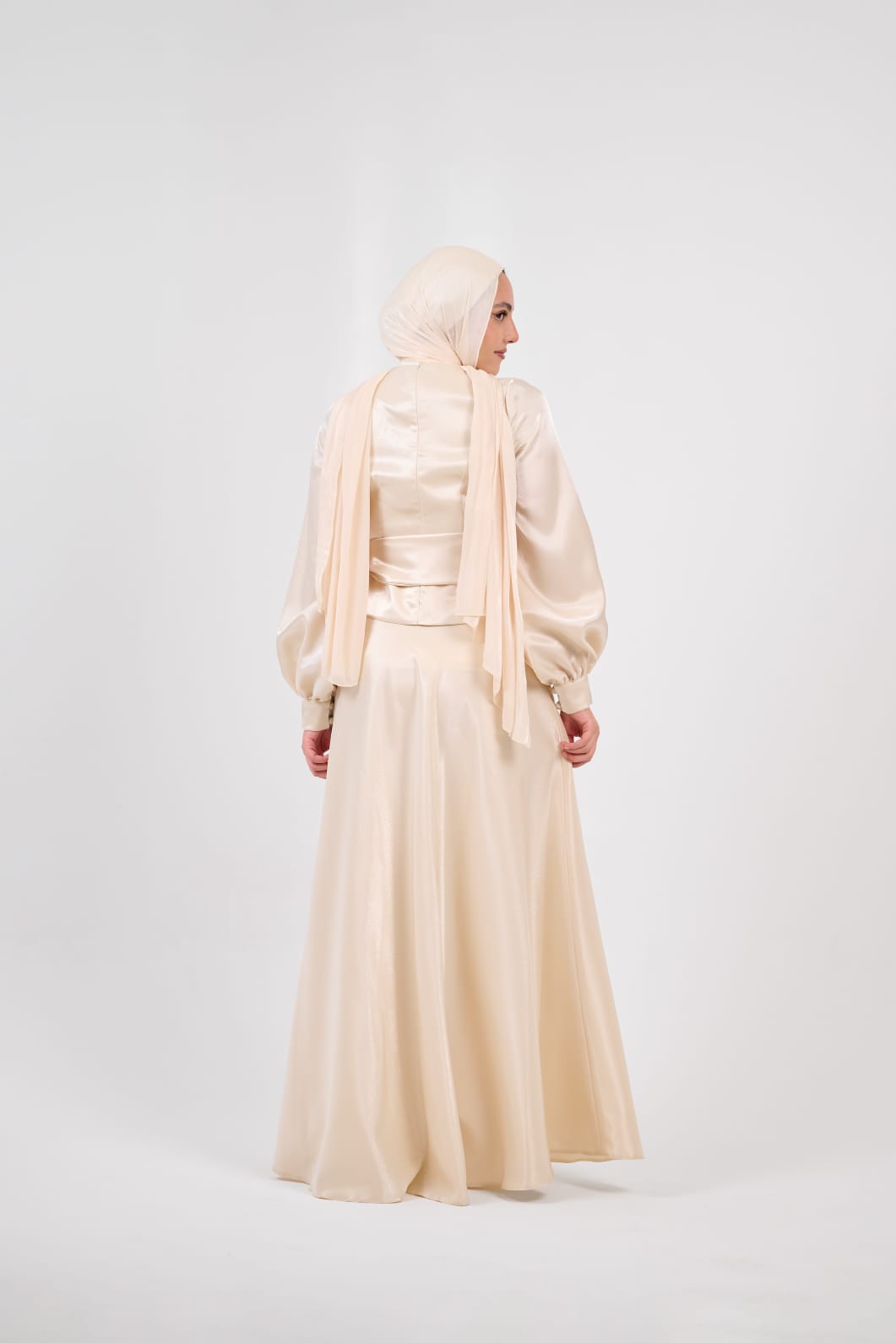 Shadow & Shine Soiree Wrap Set in Golden Beige