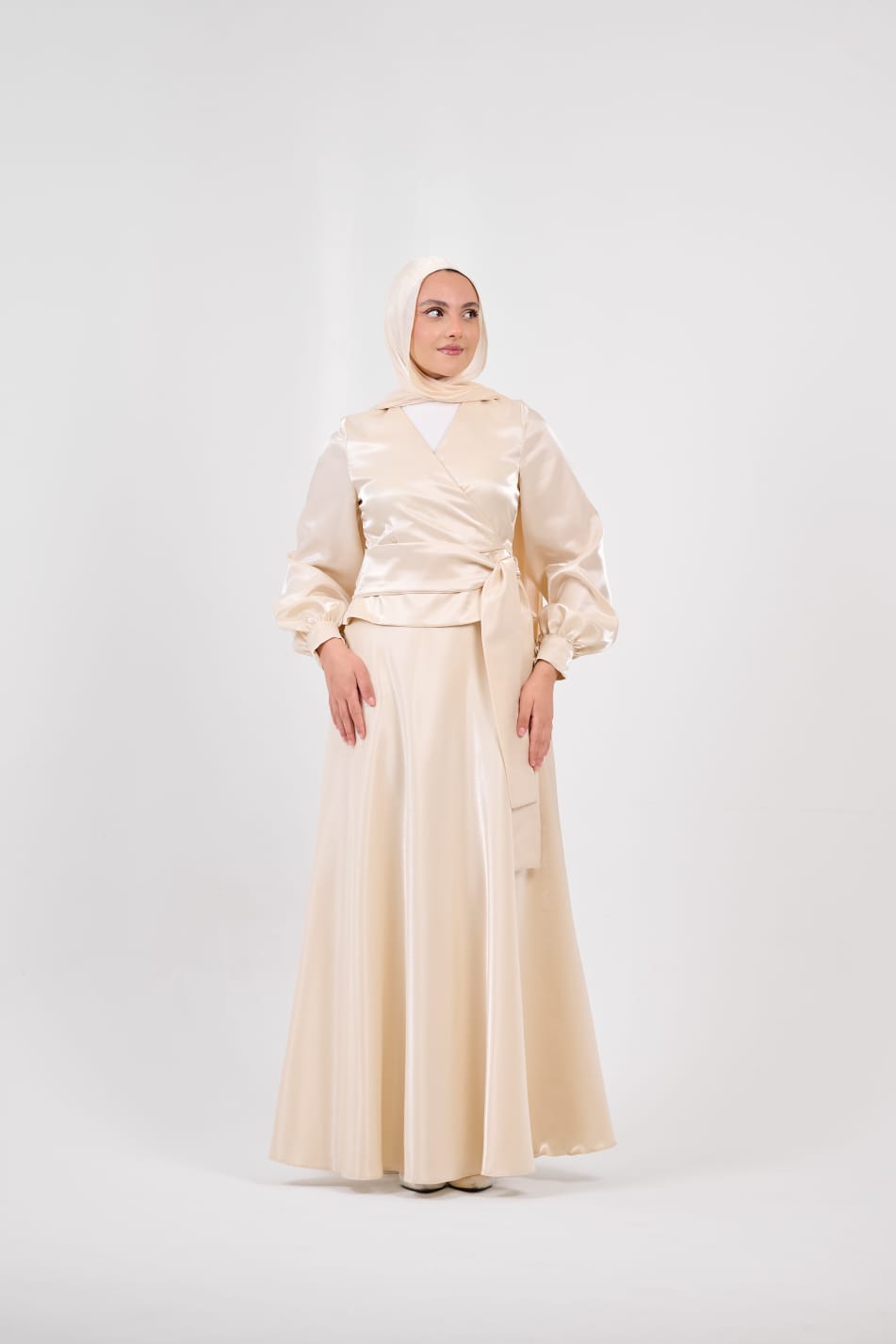 Shadow & Shine Soiree Wrap Set in Golden Beige