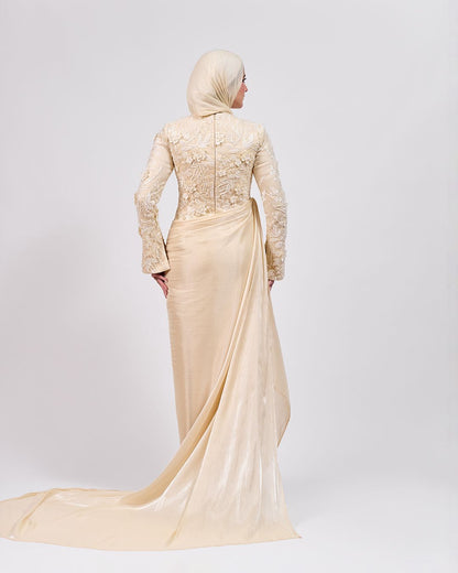 The Elegance in Detail Dress in Champagne Gold