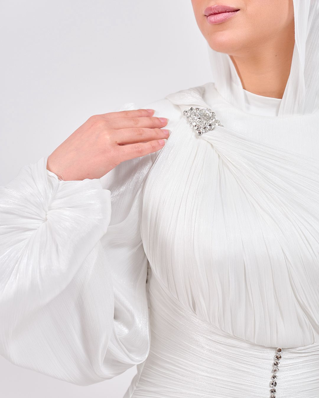 Shape & Flow Dress in Off White